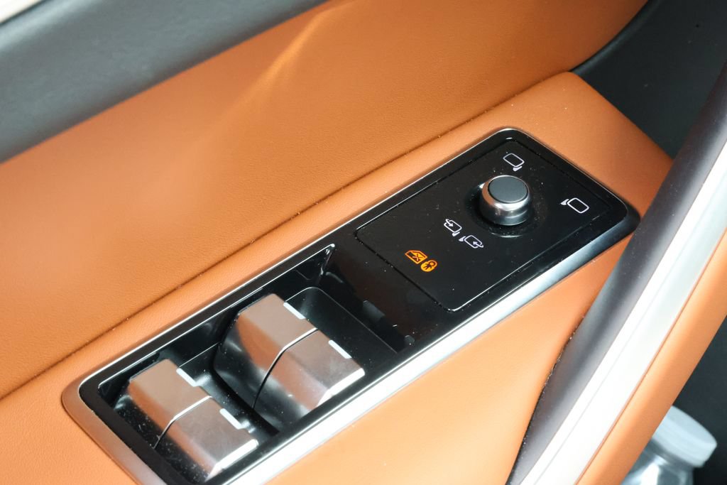 Certified 2026 Jaguar F-PACE R-Dynamic S AWD/4WD image 20