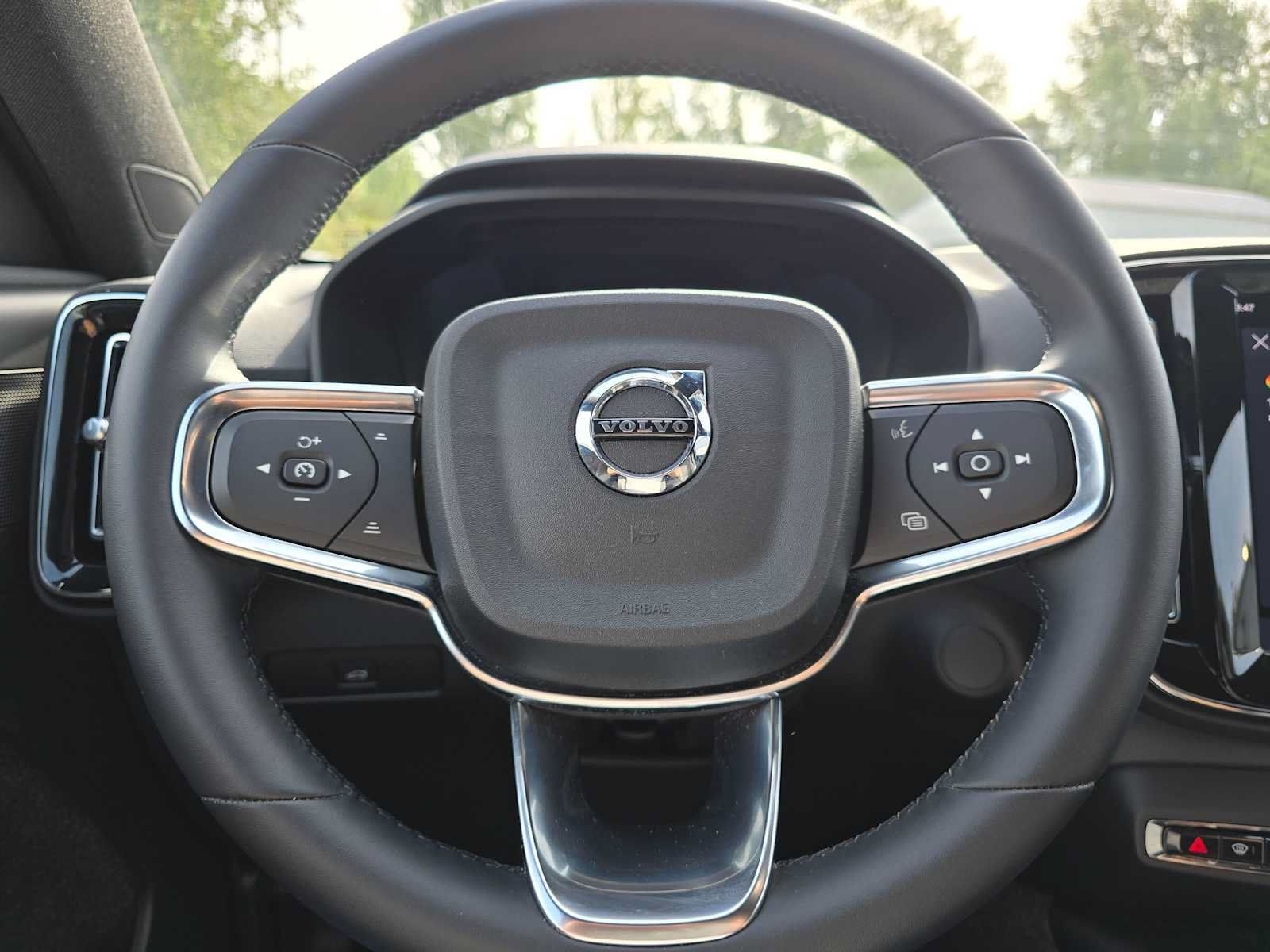 Certified 2023 Volvo XC40 Recharge Core w/ Protection Package Premier AWD/4WD image 25