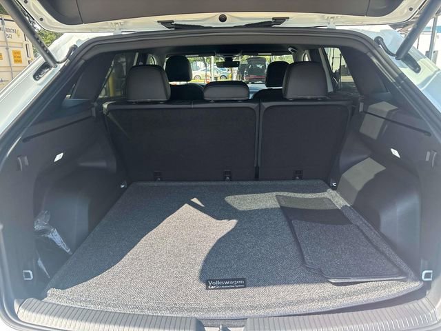 New 2026 Volkswagen Atlas Cross Sport SE image 24