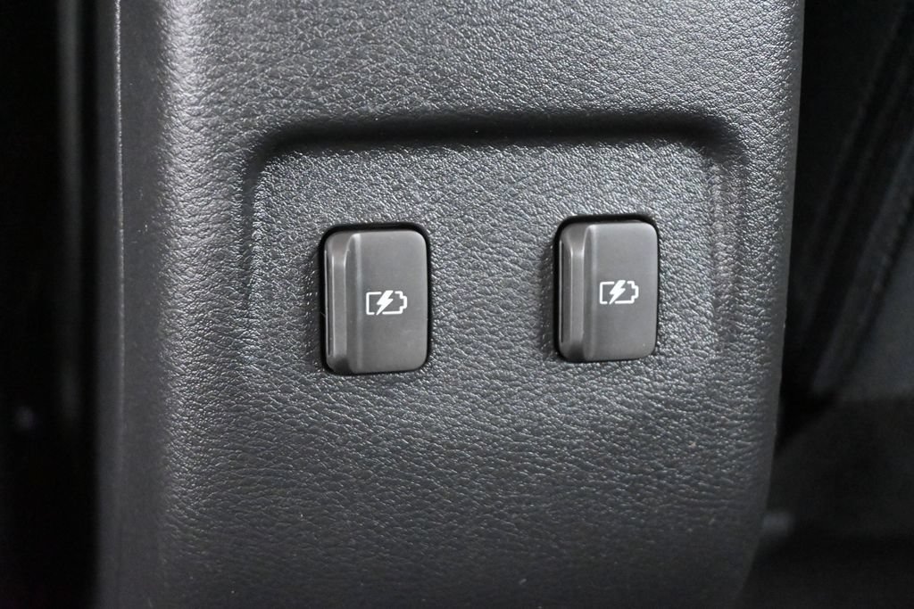 Used 2024 Nissan Kicks SR FWD image 15