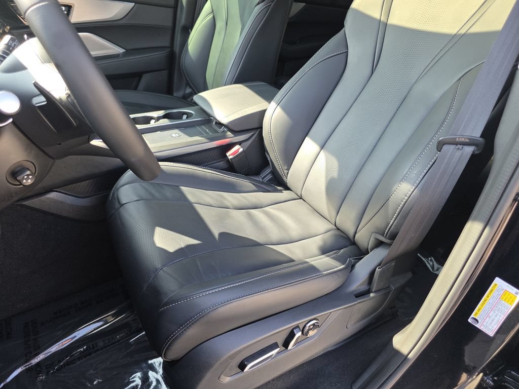 Used 2025 Acura MDX SH-AWD w/ Technology Package image 19