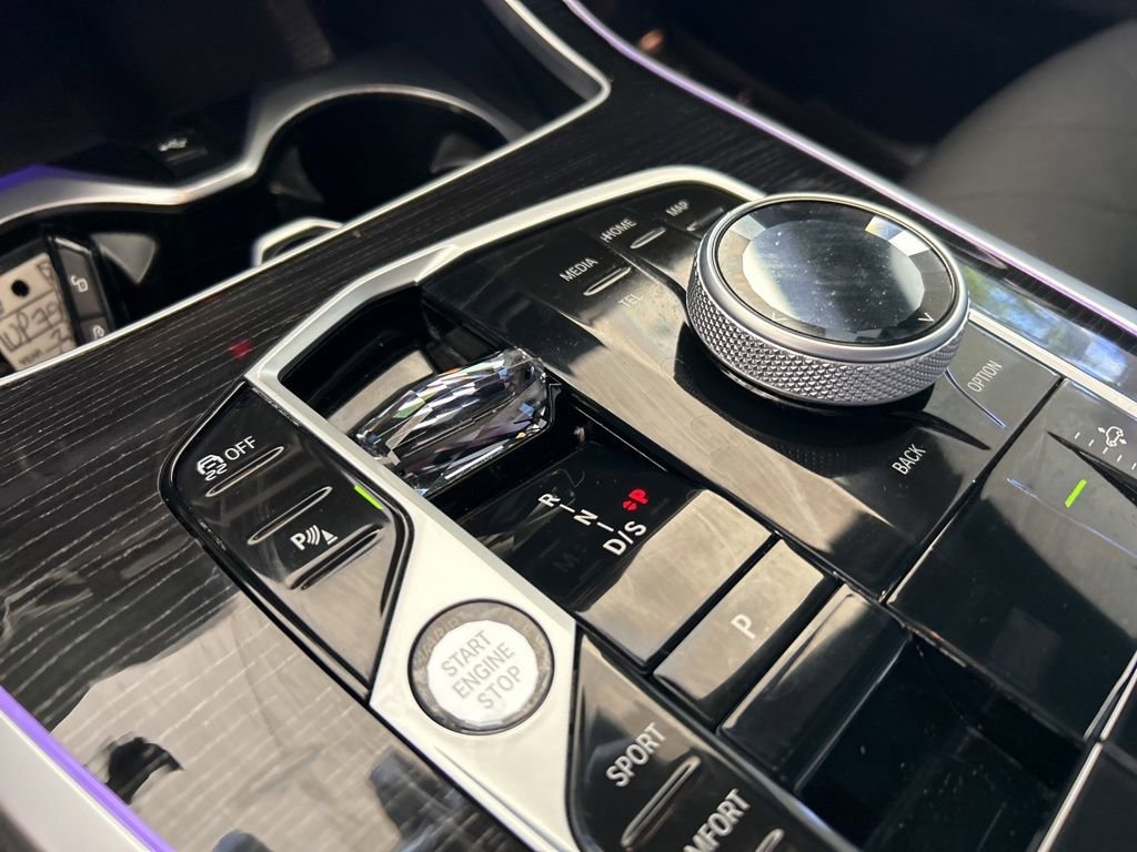 Used 2024 BMW X7 xDrive40i w/ M Sport Package image 8