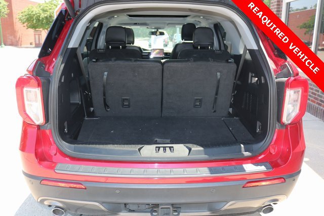 Used 2022 Ford Explorer XLT w/ Equipment Group 202A image 9