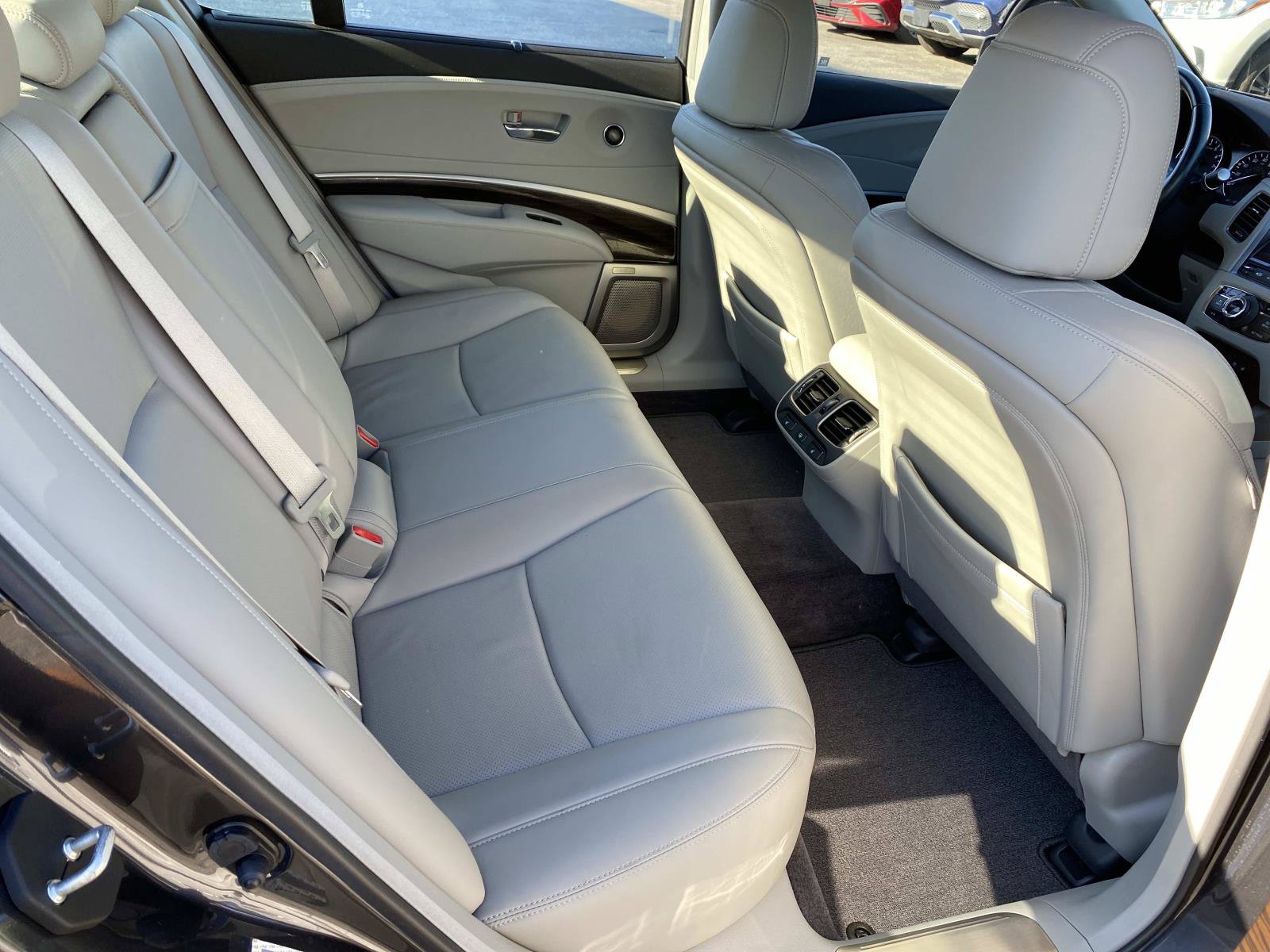Used 2015 Acura RLX w/ Advance Package FWD image 23