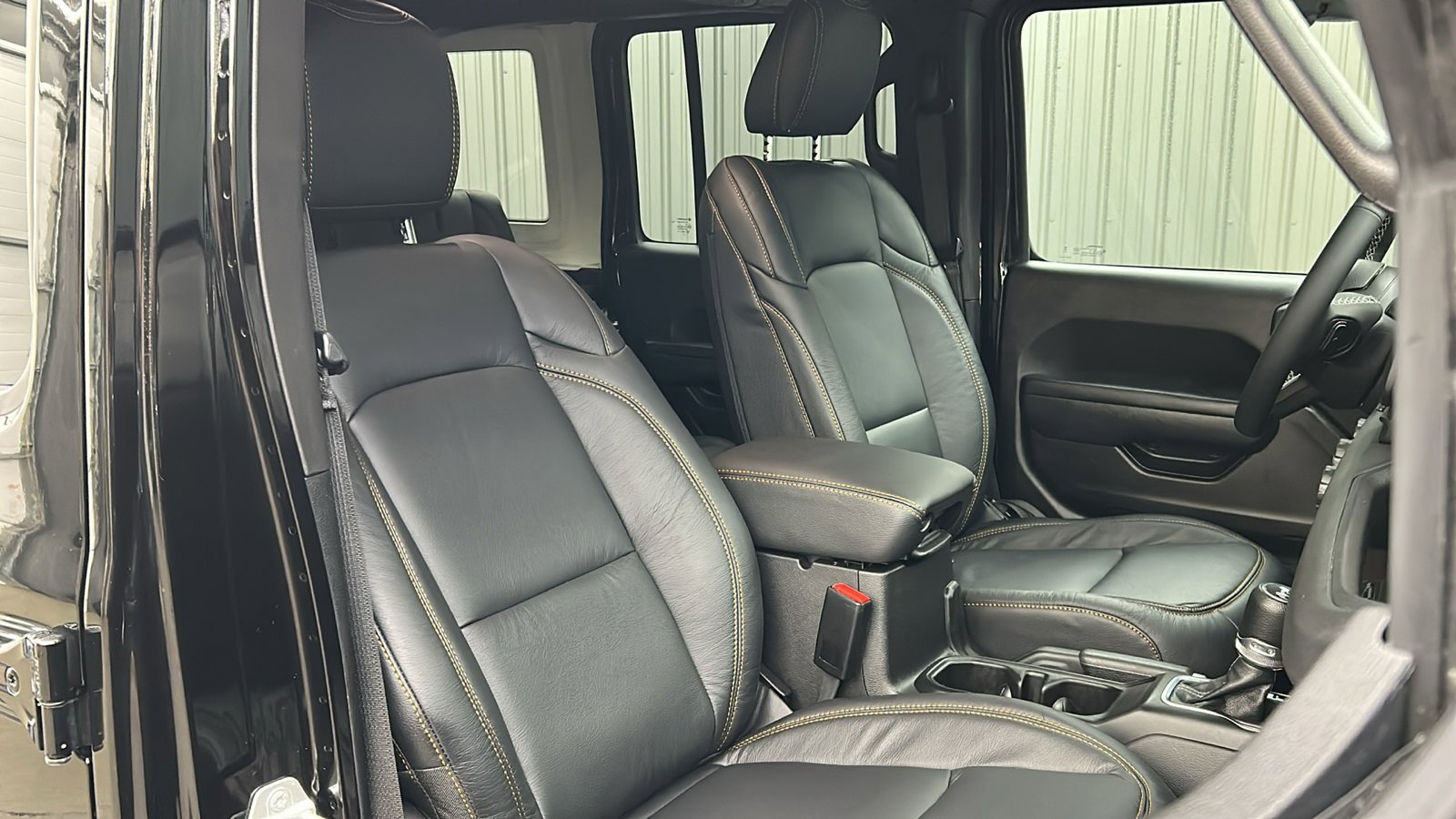 Used 2025 Jeep Wrangler Willys 4xe image 35