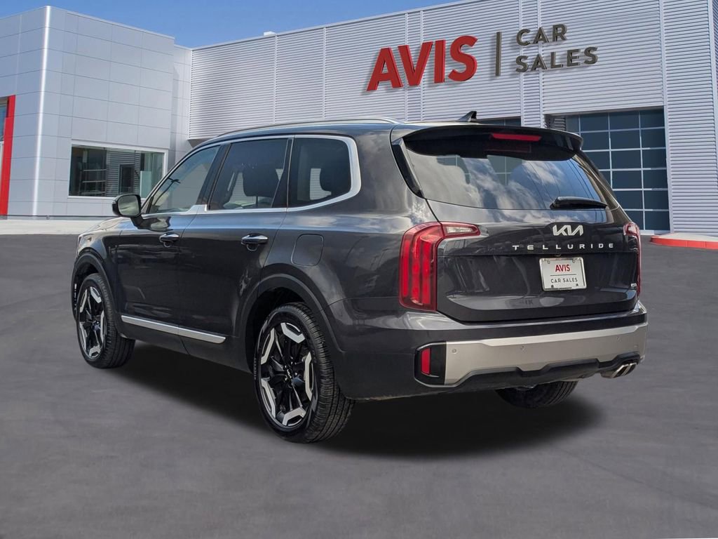 Used 2025 Kia Telluride S AWD/4WD image 3