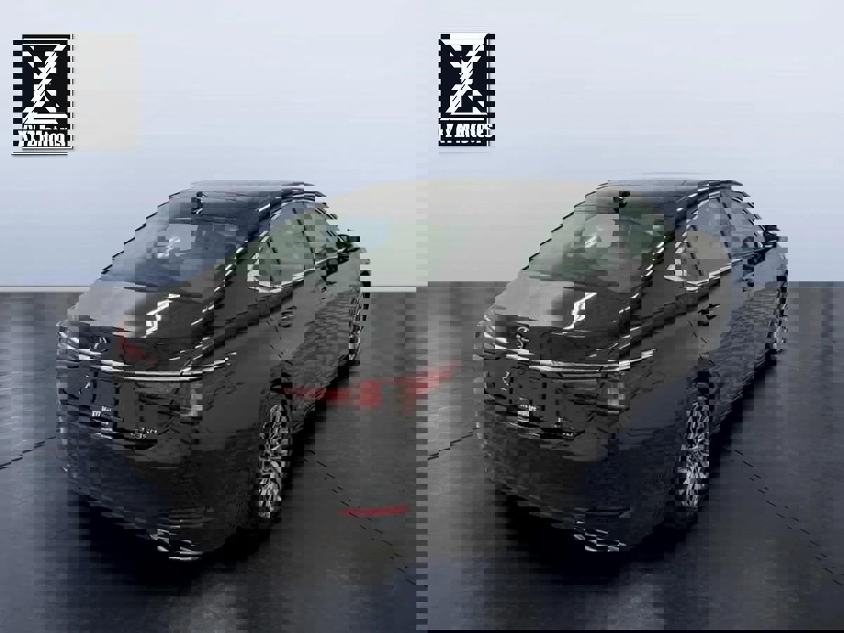 Used 2025 Lexus ES 350 Ultra Luxury image 6