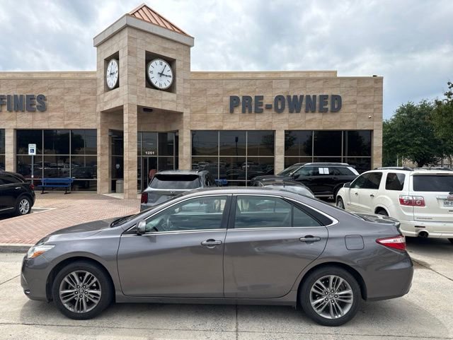 Used 2017 Toyota Camry SE