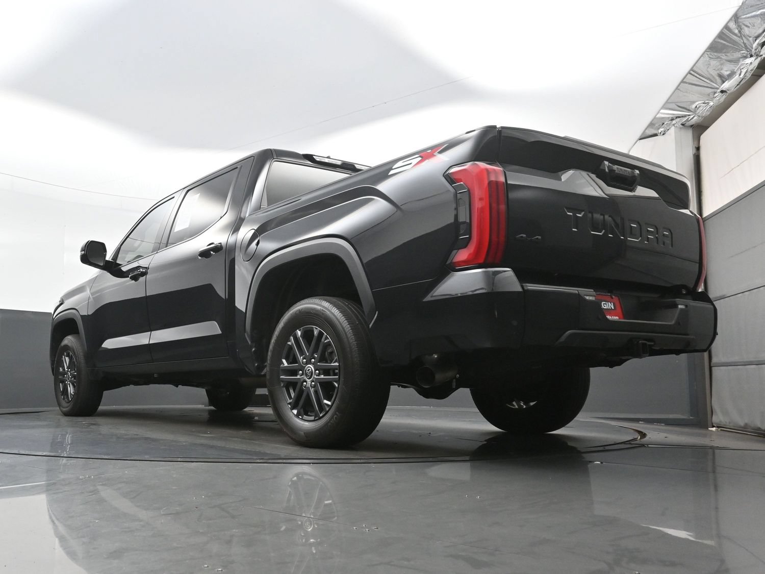 Used 2023 Toyota Tundra SR5 w/ SR5 Convenience Package AWD/4WD image 34