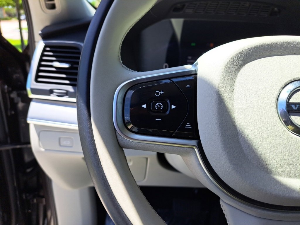 Used 2023 Volvo XC90 B5 Core w/ Protection Package Premier image 19