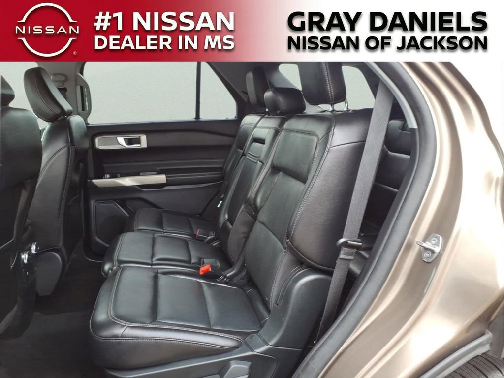 Used 2021 Ford Explorer Limited w/ Equipment Group 301A RWD image 26