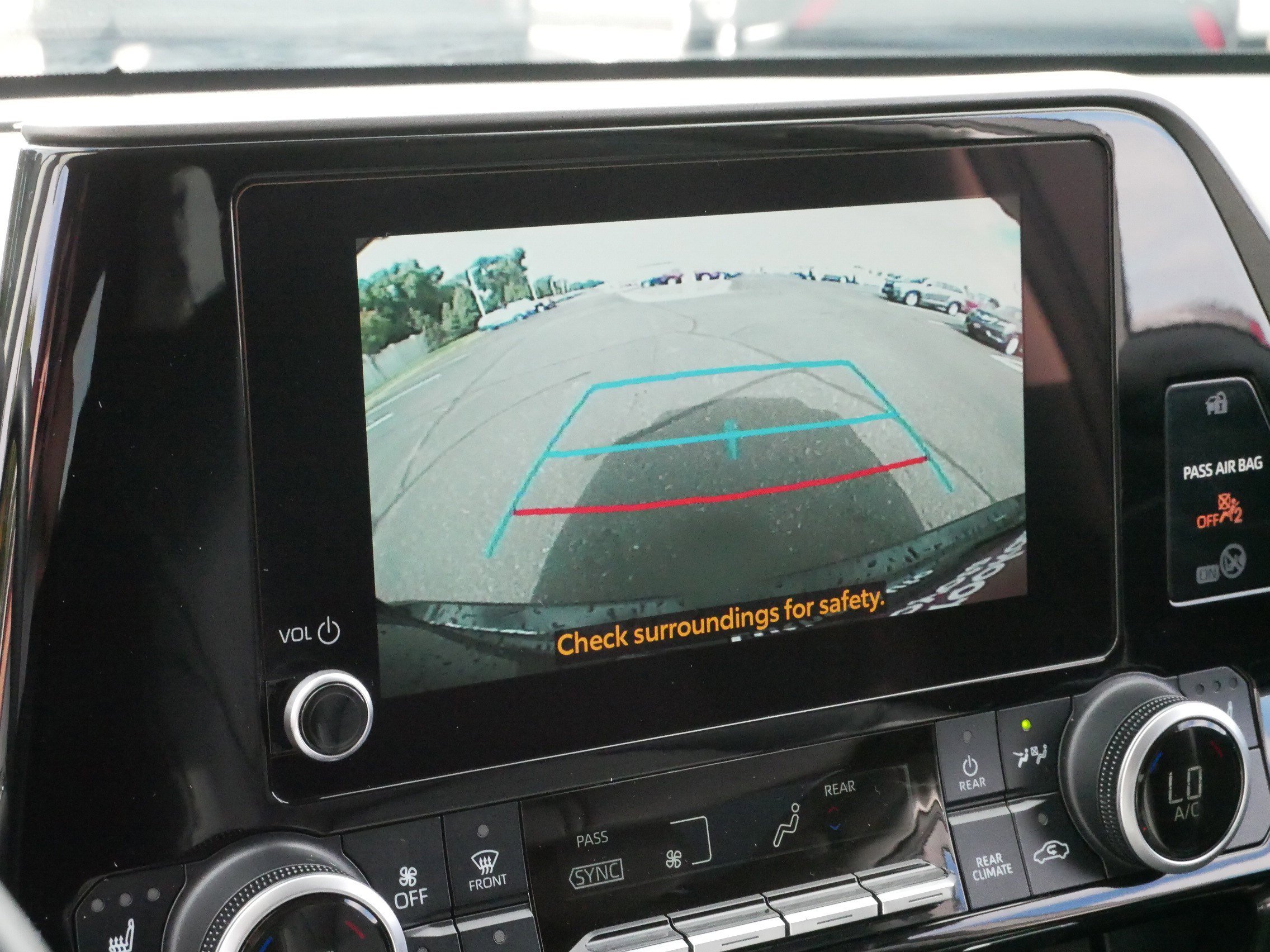 Certified 2024 Toyota Highlander XLE image 31