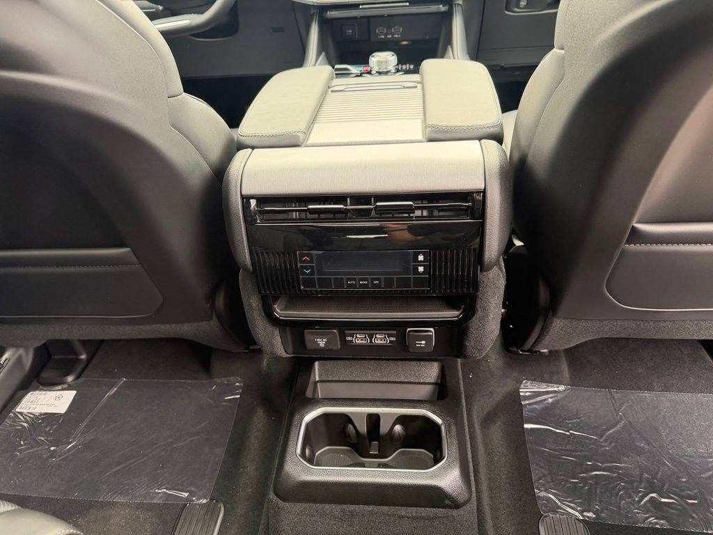 New 2026 Jeep Grand Wagoneer 4WD w/ Premium Group I image 38