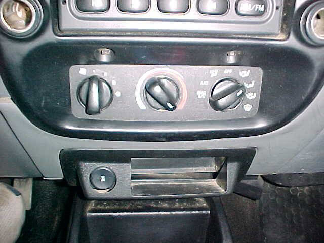 Used 2010 Ford Ranger XL image 30