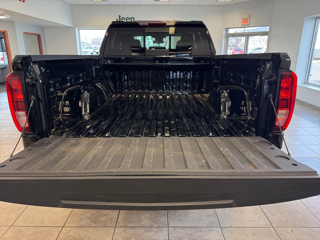 Used 2025 GMC Sierra 1500 Elevation w/ Preferred Package image 19