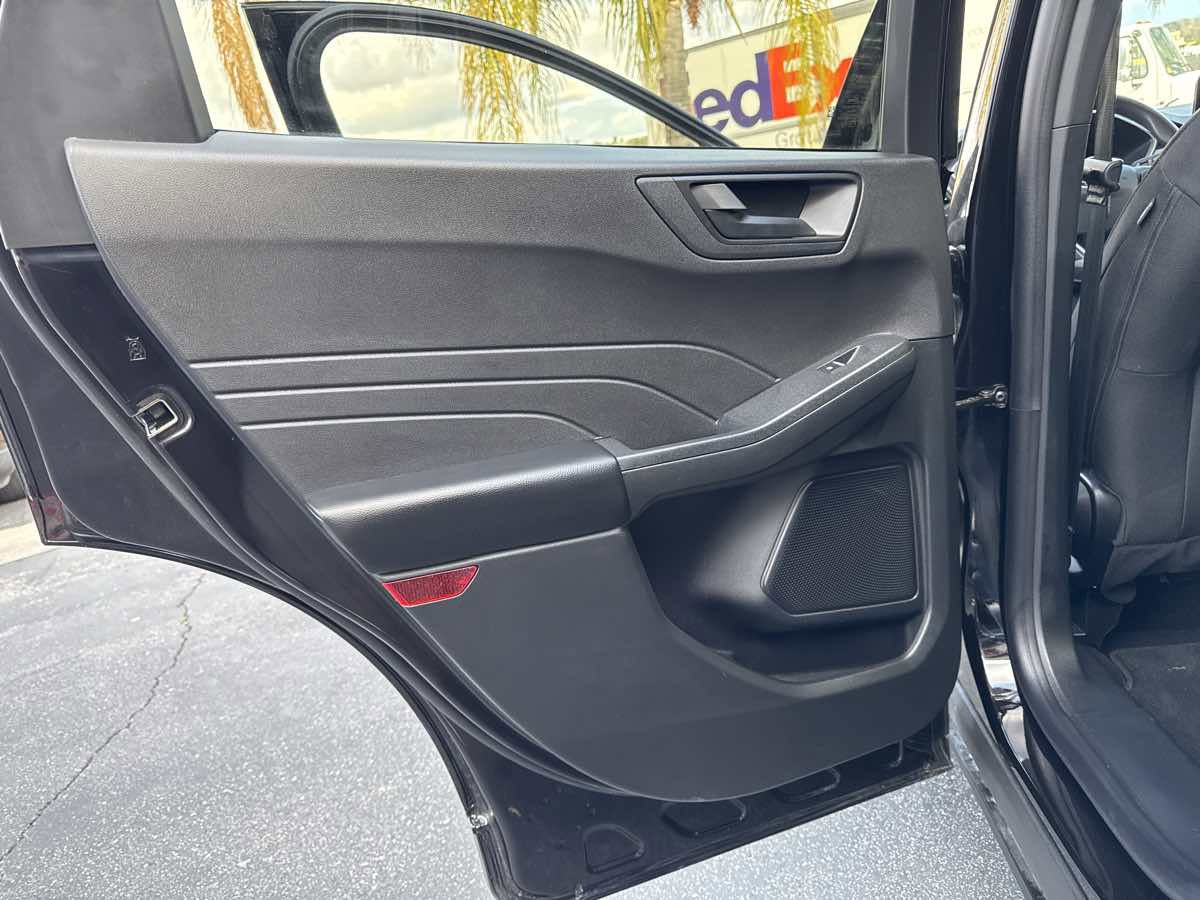 Used 2025 Ford Escape Active image 29