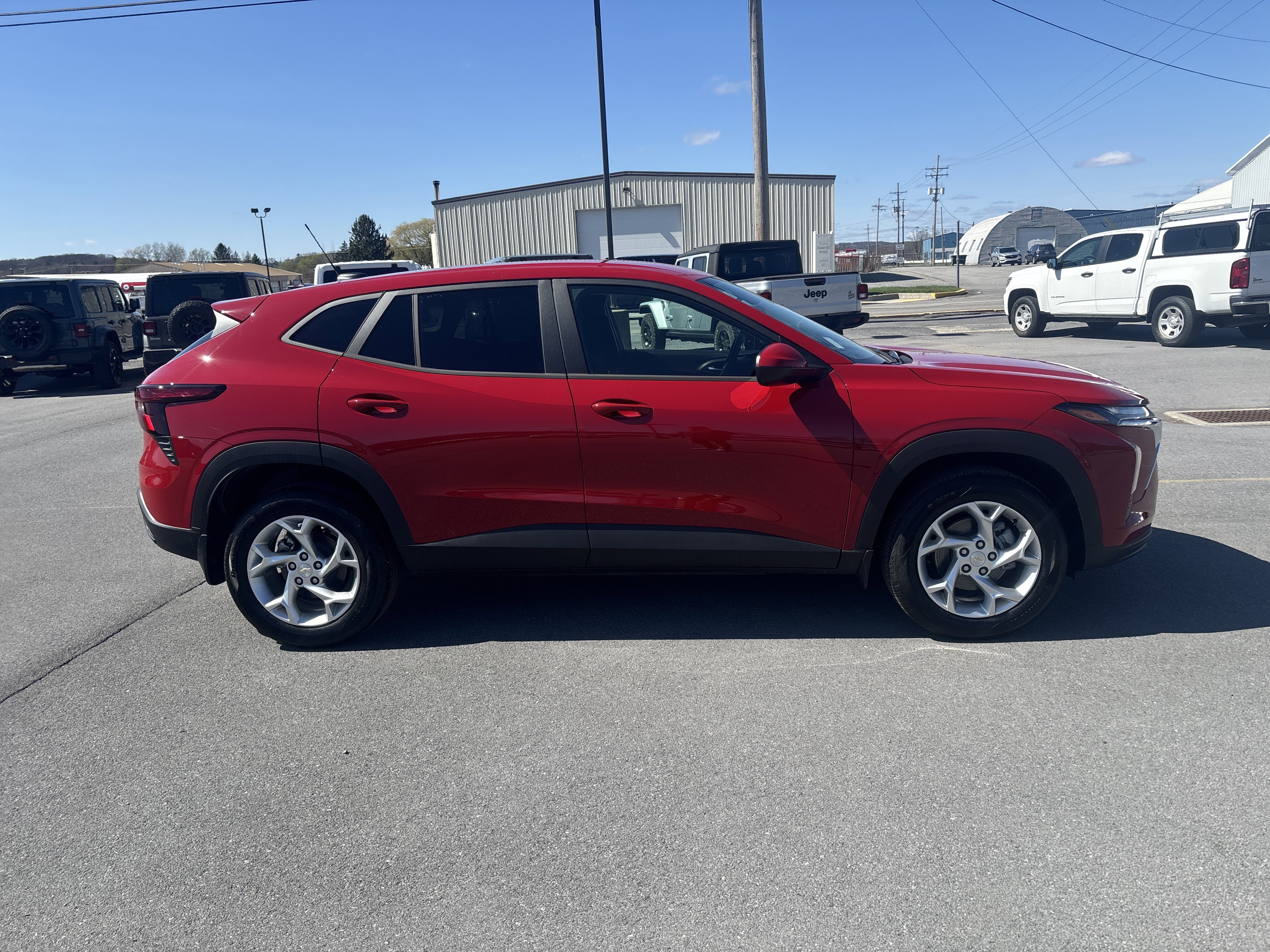 New 2026 Chevrolet Trax LS w/ LS Convenience Package FWD video 2