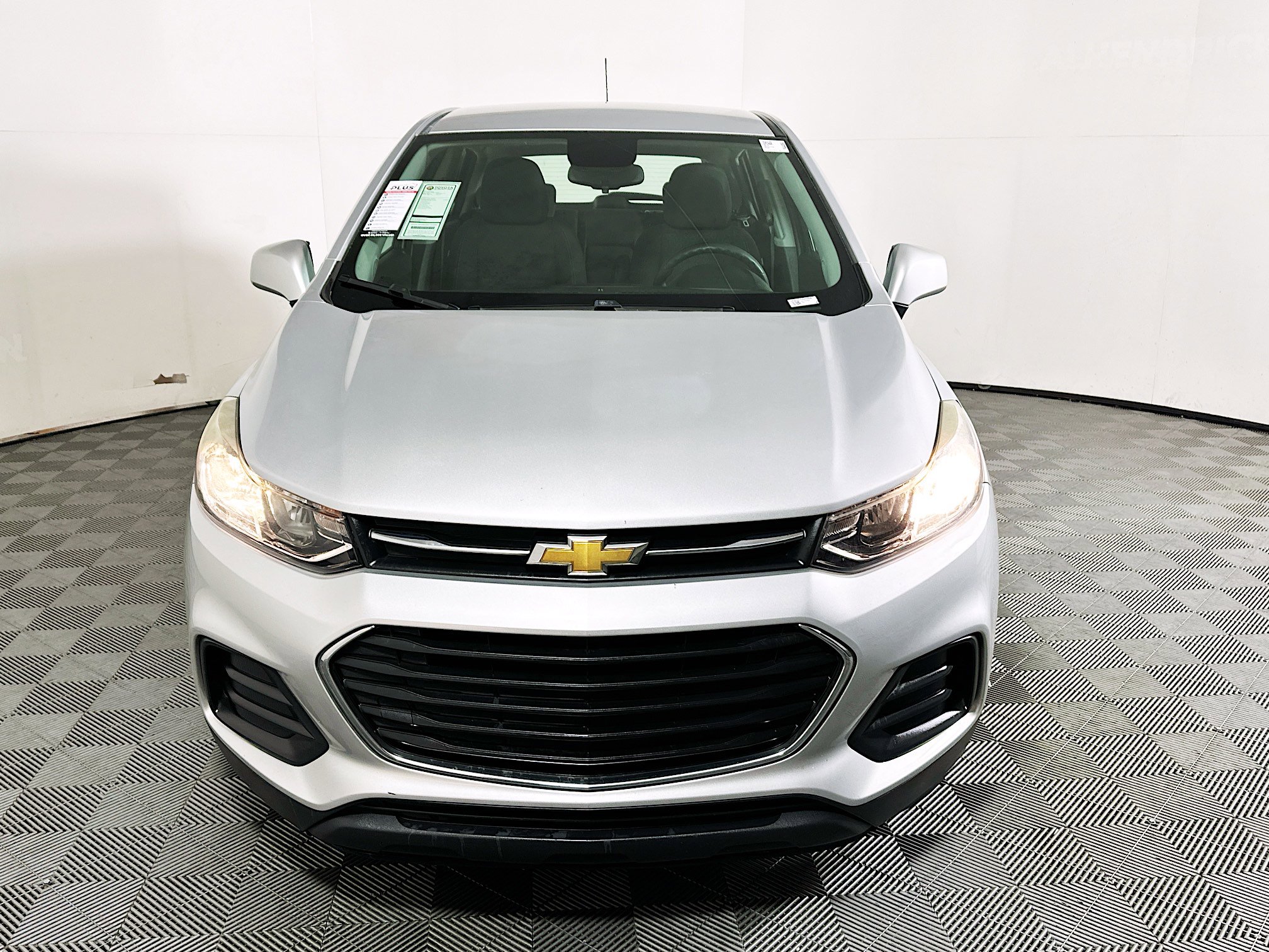 Used 2018 Chevrolet Trax LS FWD image 8