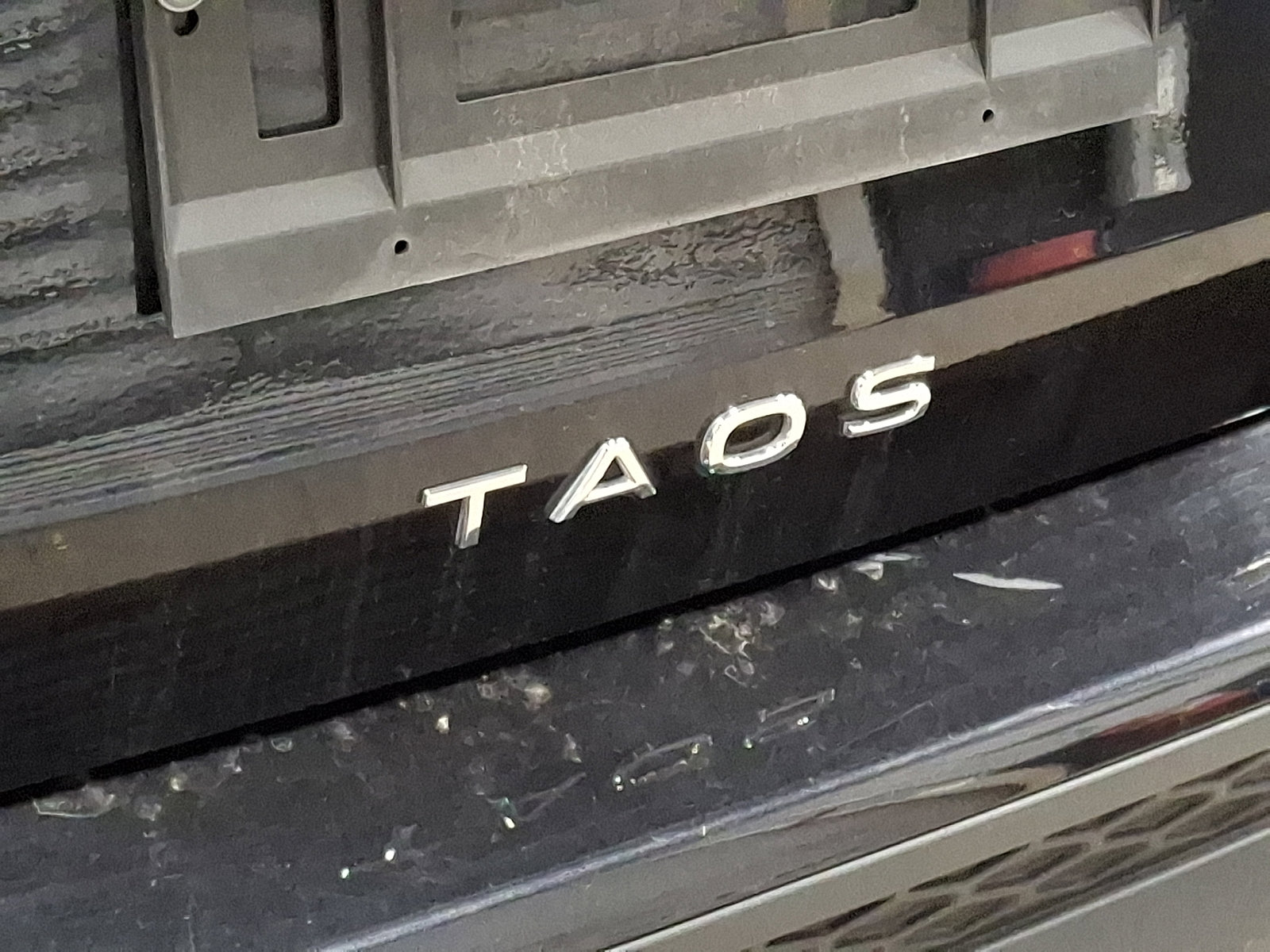 Used 2024 Volkswagen Taos SE image 6