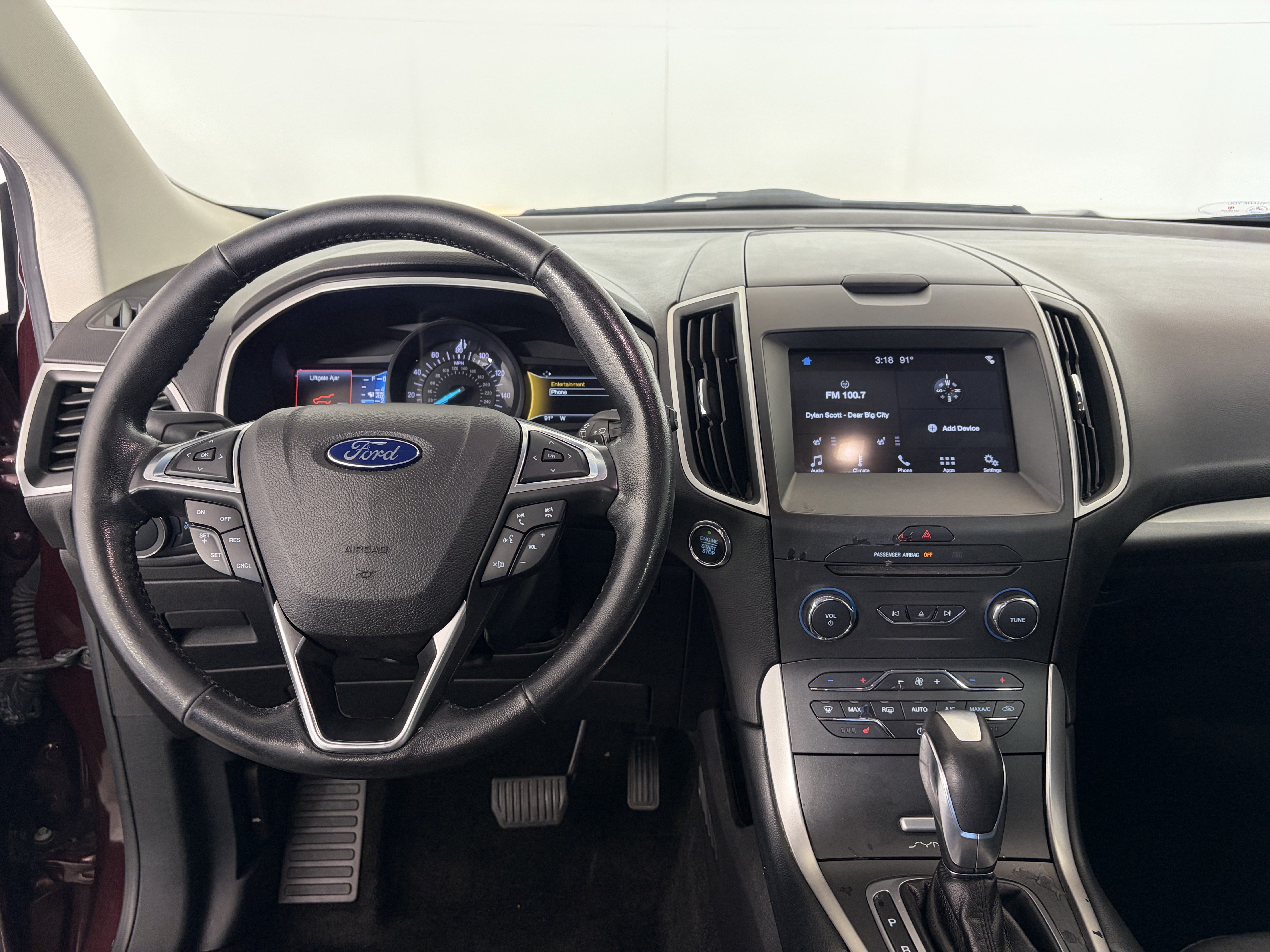 Used 2017 Ford Edge SEL w/ Equipment Group 201A AWD/4WD image 3