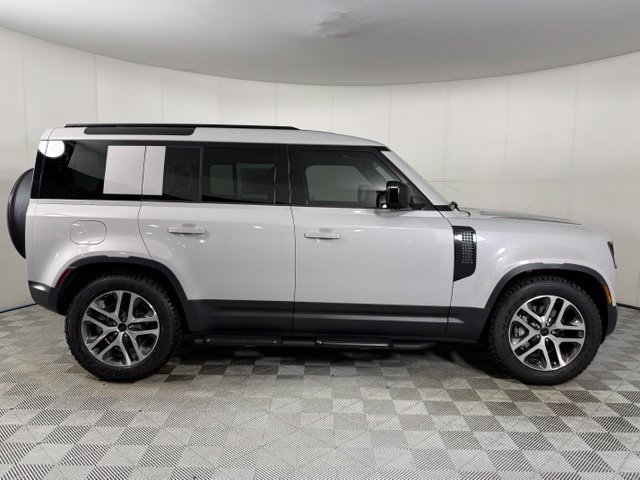 New 2026 Land Rover Defender 110 S AWD/4WD image 6