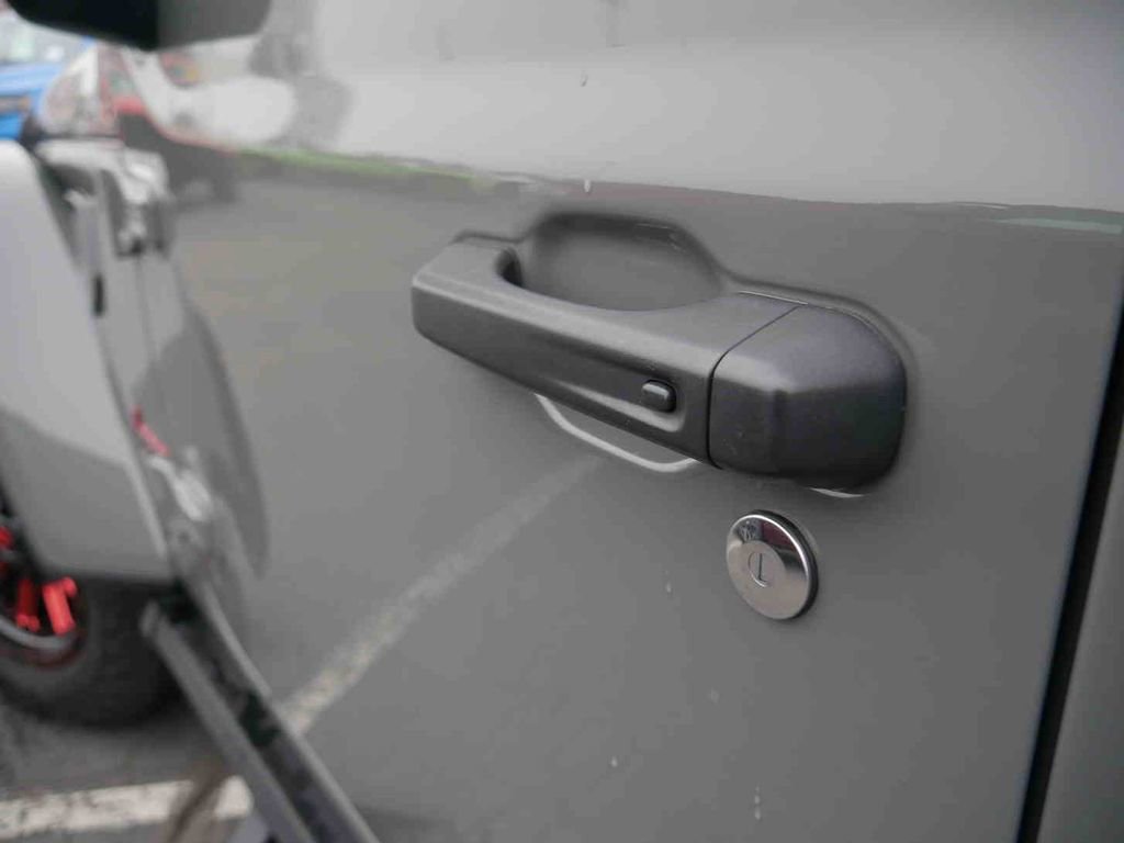 Used 2021 Jeep Wrangler Unlimited Rubicon image 12