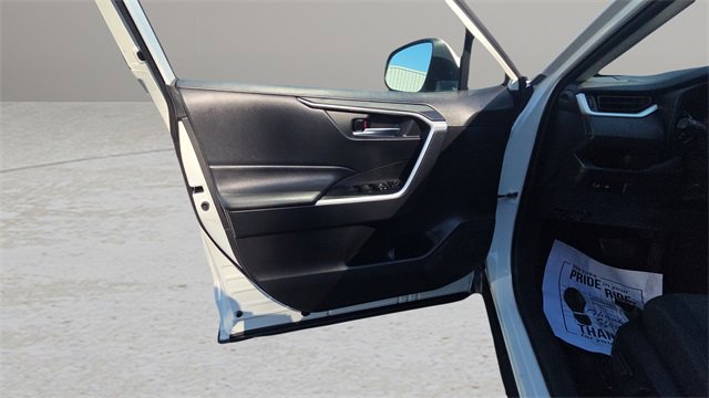 Used 2021 Toyota RAV4 XLE image 27