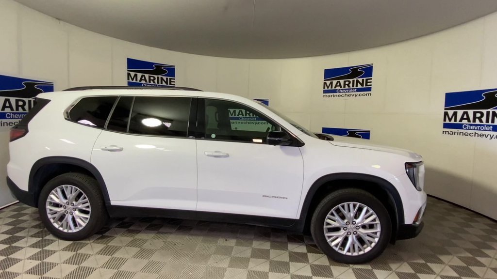 Used 2026 GMC Acadia Elevation w/ Elevation Premium Package FWD image 3