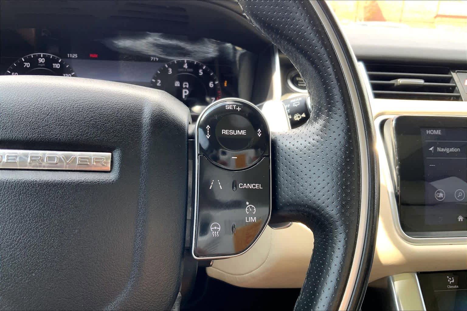 Used 2019 Land Rover Range Rover Sport Supercharged AWD/4WD image 25