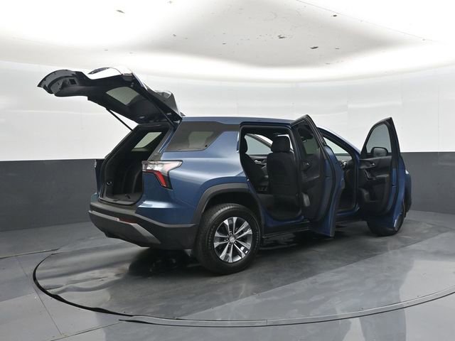 Used 2026 Chevrolet Equinox LT FWD image 48
