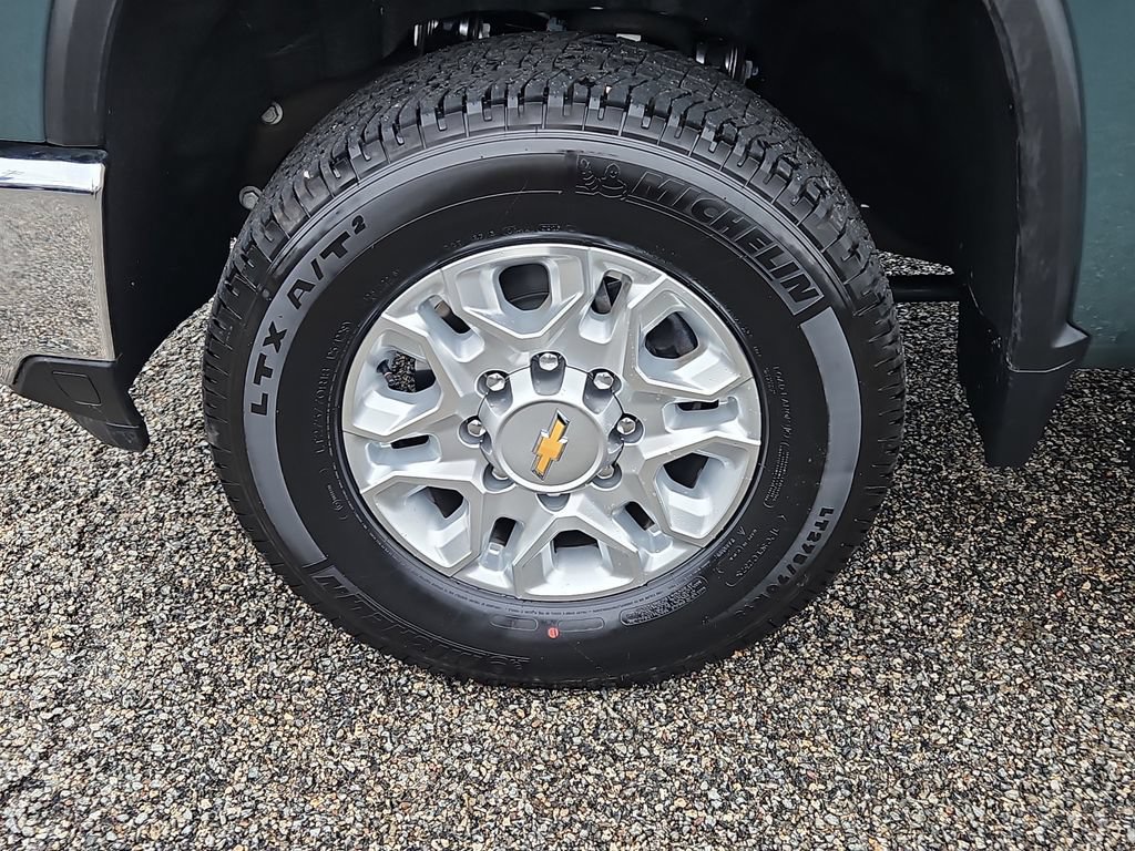 Used 2026 Chevrolet Silverado 2500 LT AWD/4WD image 7