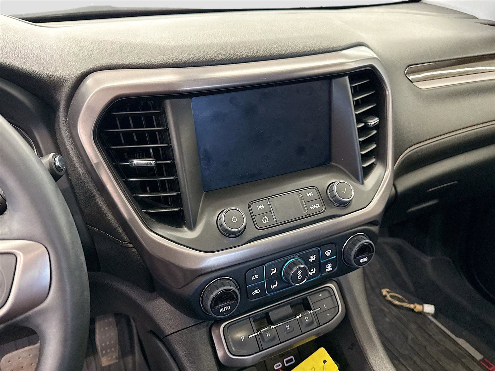 Used 2023 GMC Acadia AT4 w/ Technology Package AWD/4WD image 3