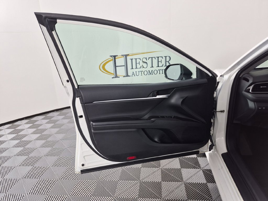 Used 2023 Toyota Camry LE FWD image 13