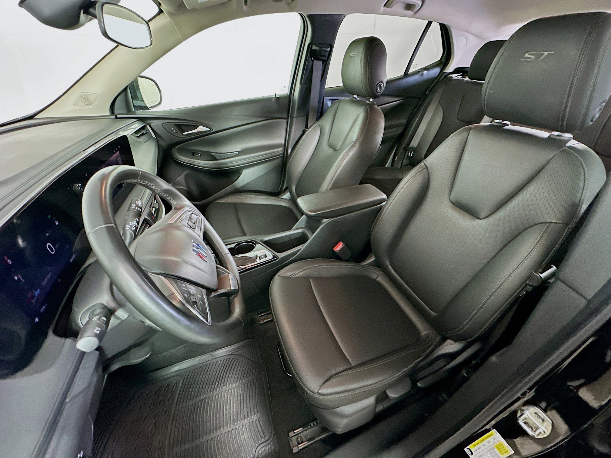 Used 2024 Buick Encore GX Sport Touring image 13