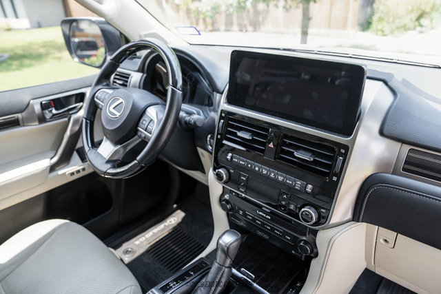 Used 2023 Lexus GX 460 Luxury w/ Sport Design Package AWD/4WD image 91