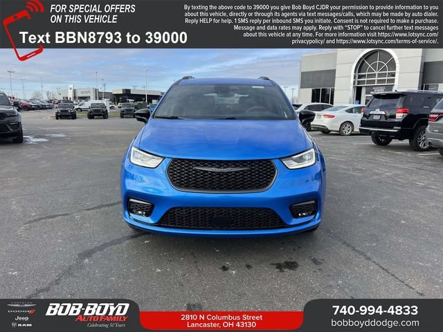 New 2026 Chrysler Pacifica Select w/ S Appearance Package AWD/4WD image 2