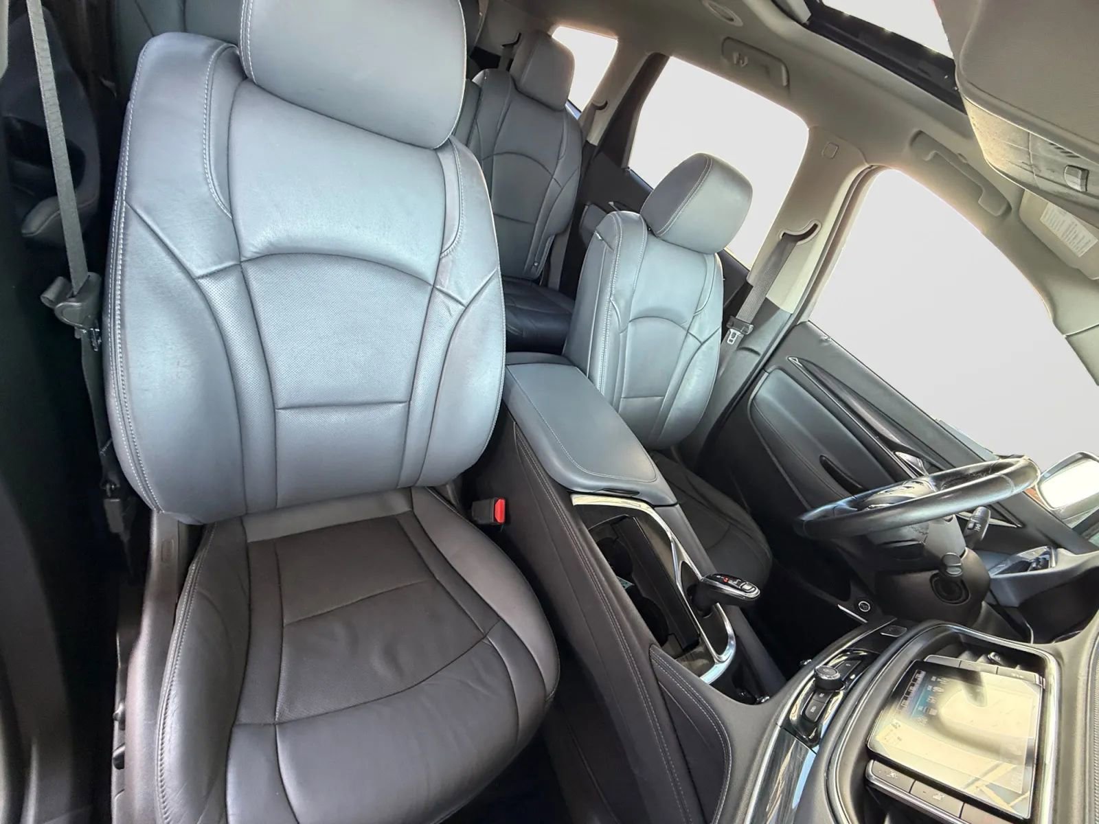 Used 2019 Buick Enclave Premium image 21