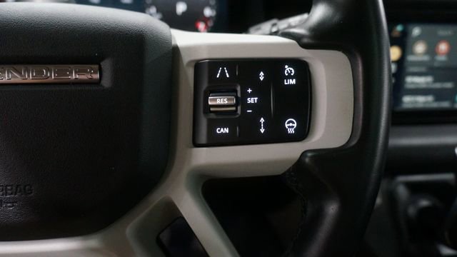 Used 2023 Land Rover Defender 90 S image 22