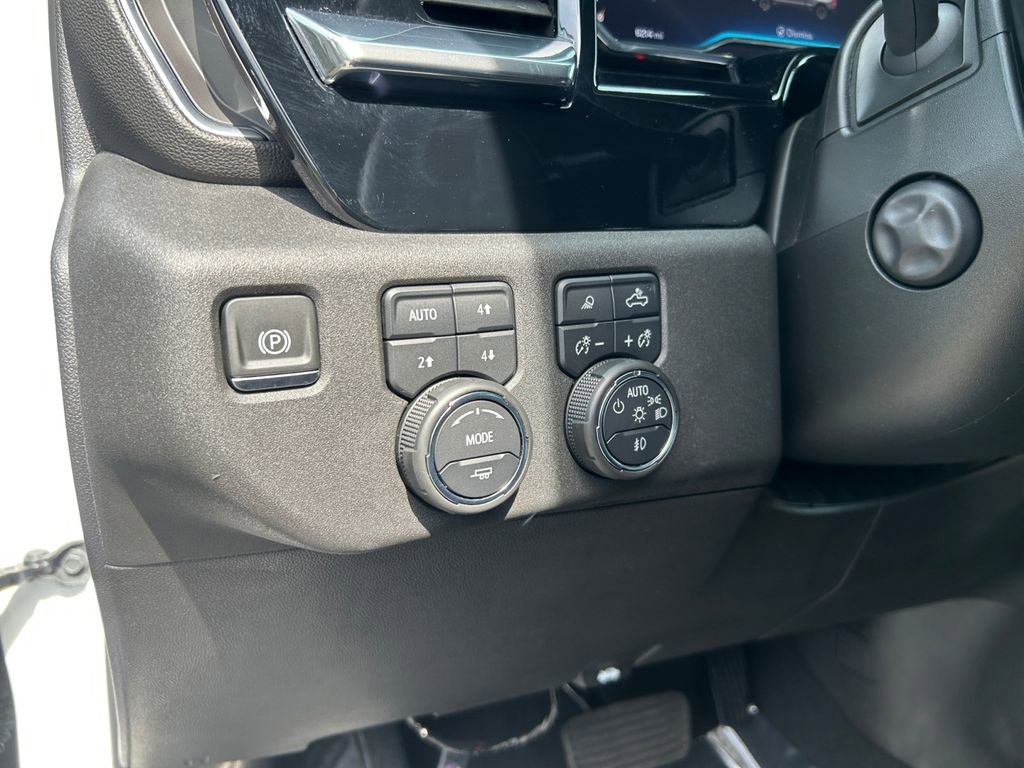 Used 2024 Chevrolet Silverado 1500 LTZ image 21