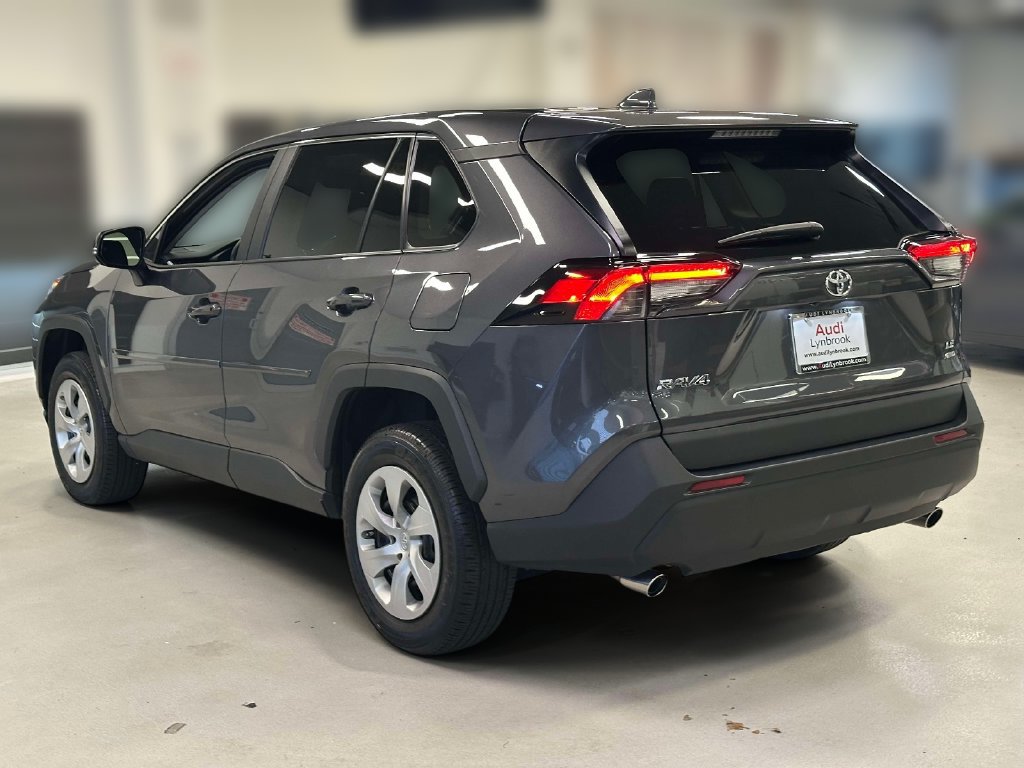 Used 2023 Toyota RAV4 LE AWD/4WD image 6