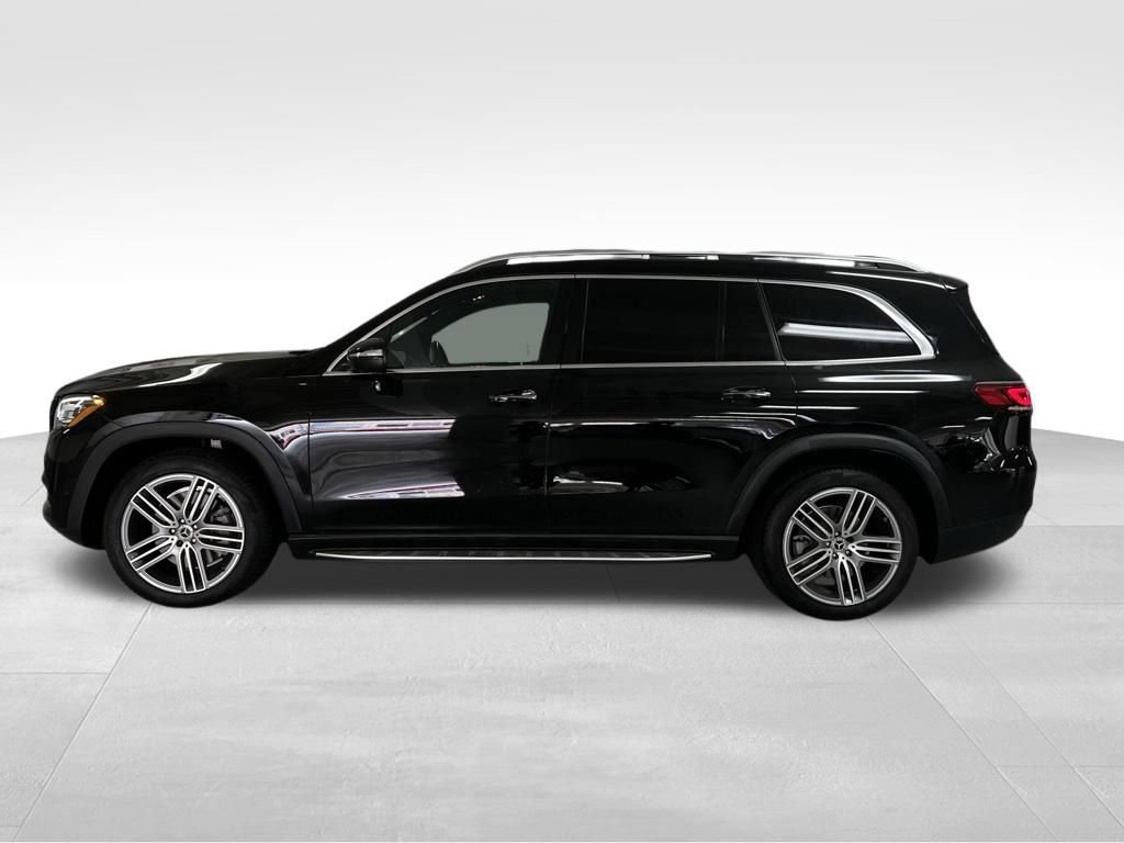 Used 2022 Mercedes-Benz GLS 450 4MATIC image 2