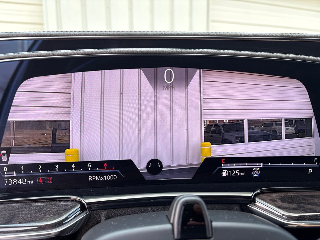 Used 2023 Cadillac Escalade Premium Luxury image 24