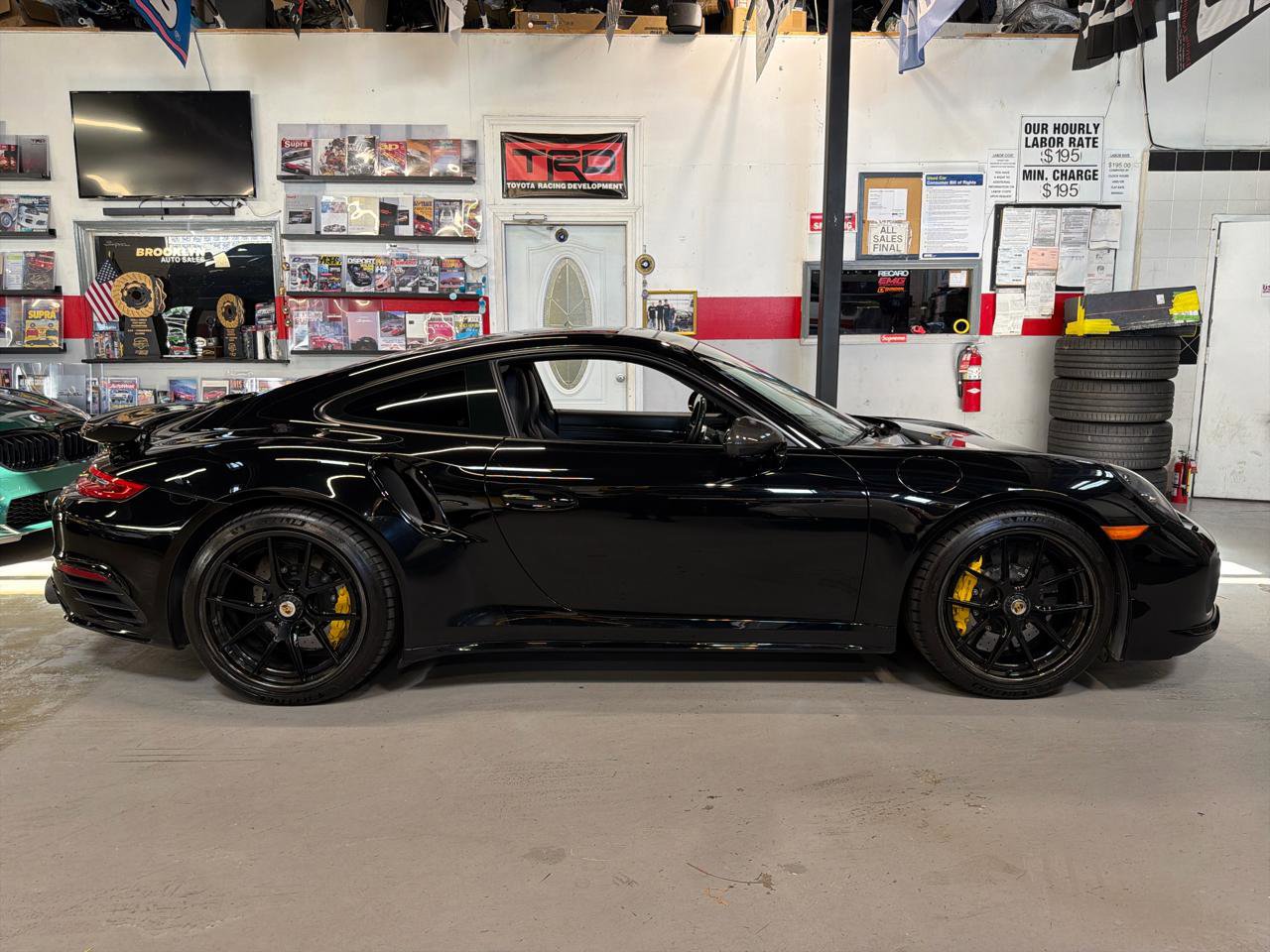 Used 2017 Porsche 911 Turbo S AWD/4WD image 4