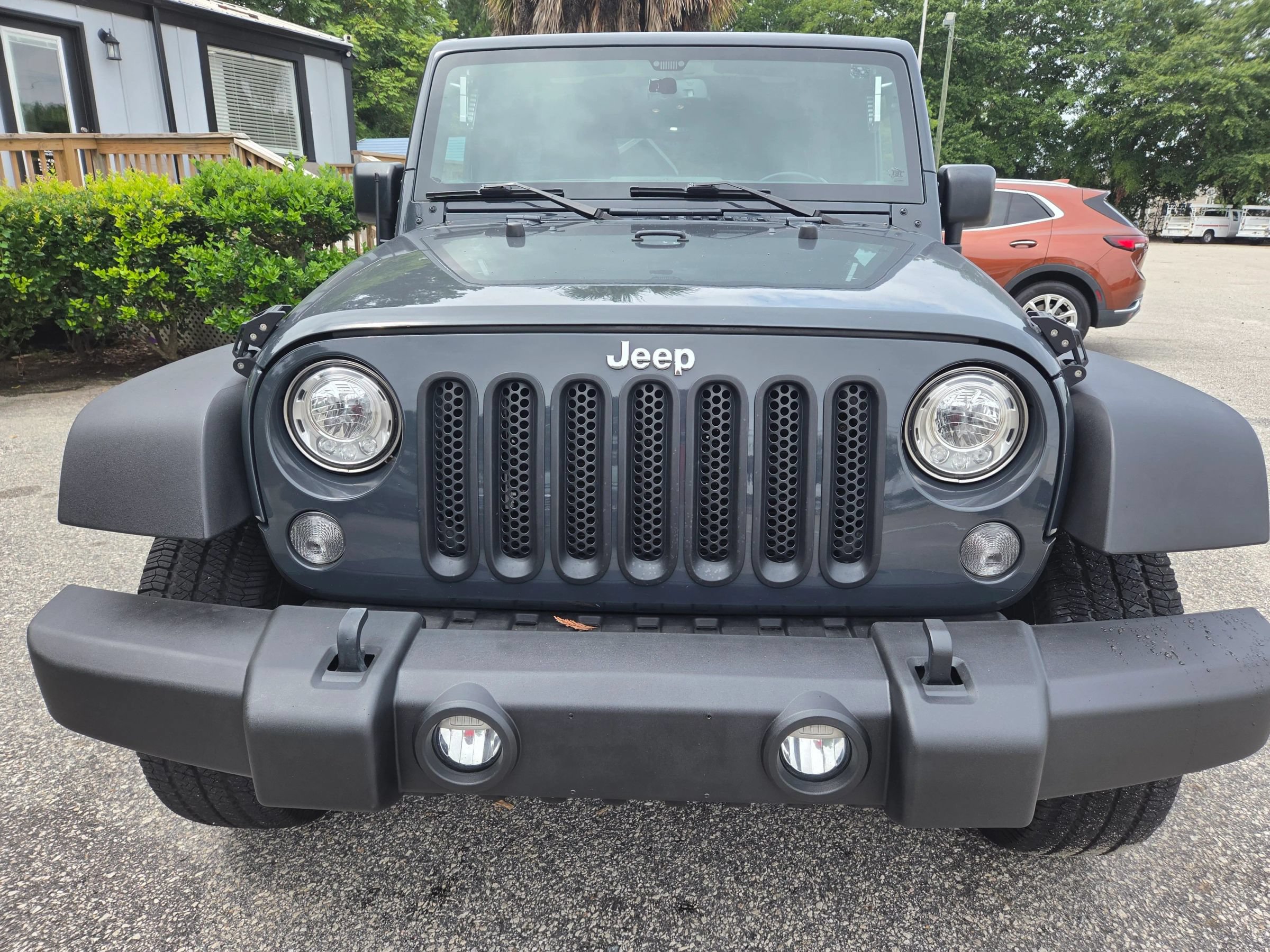 Used 2017 Jeep Wrangler Unlimited Rubicon w/ Cold Weather Group AWD/4WD image 2