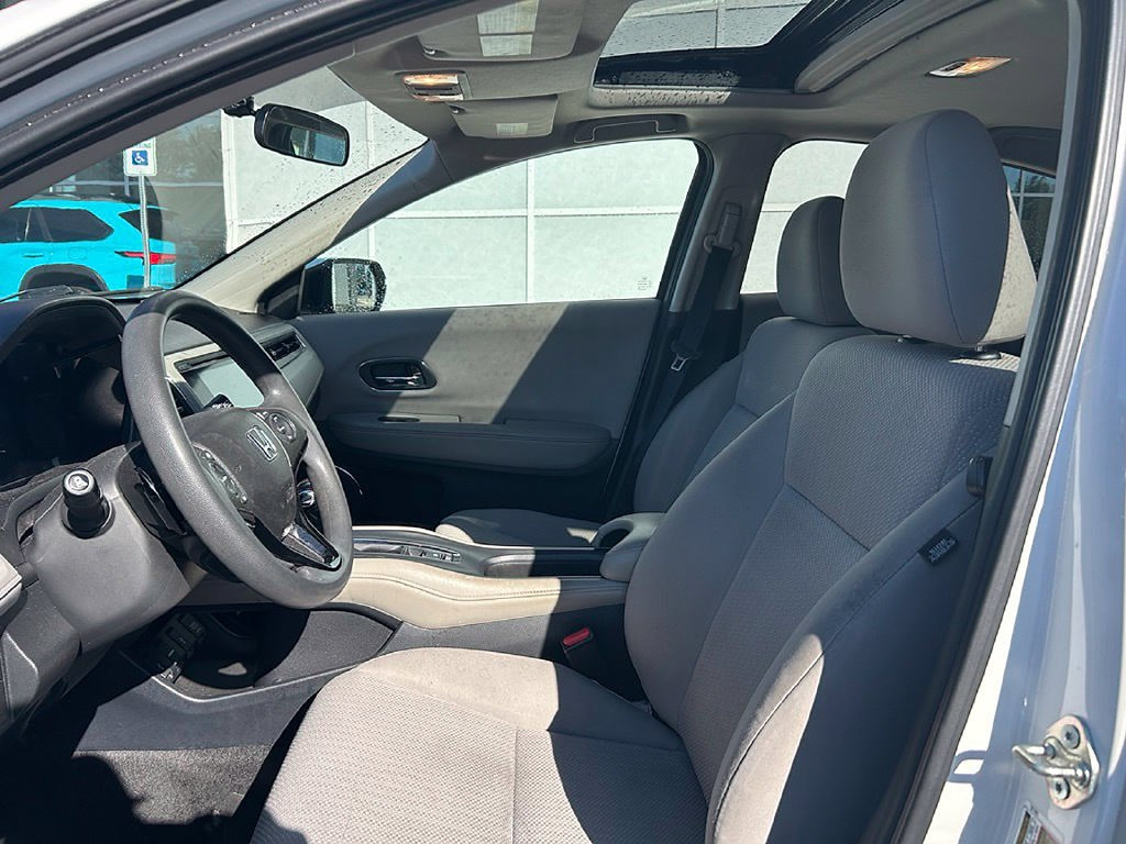 Used 2016 Honda HR-V EX image 8