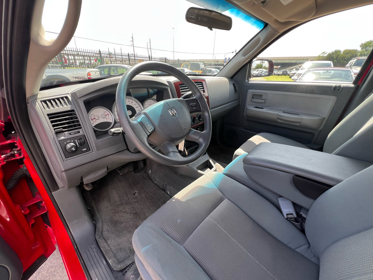 Used 2005 Dodge Dakota SLT image 19