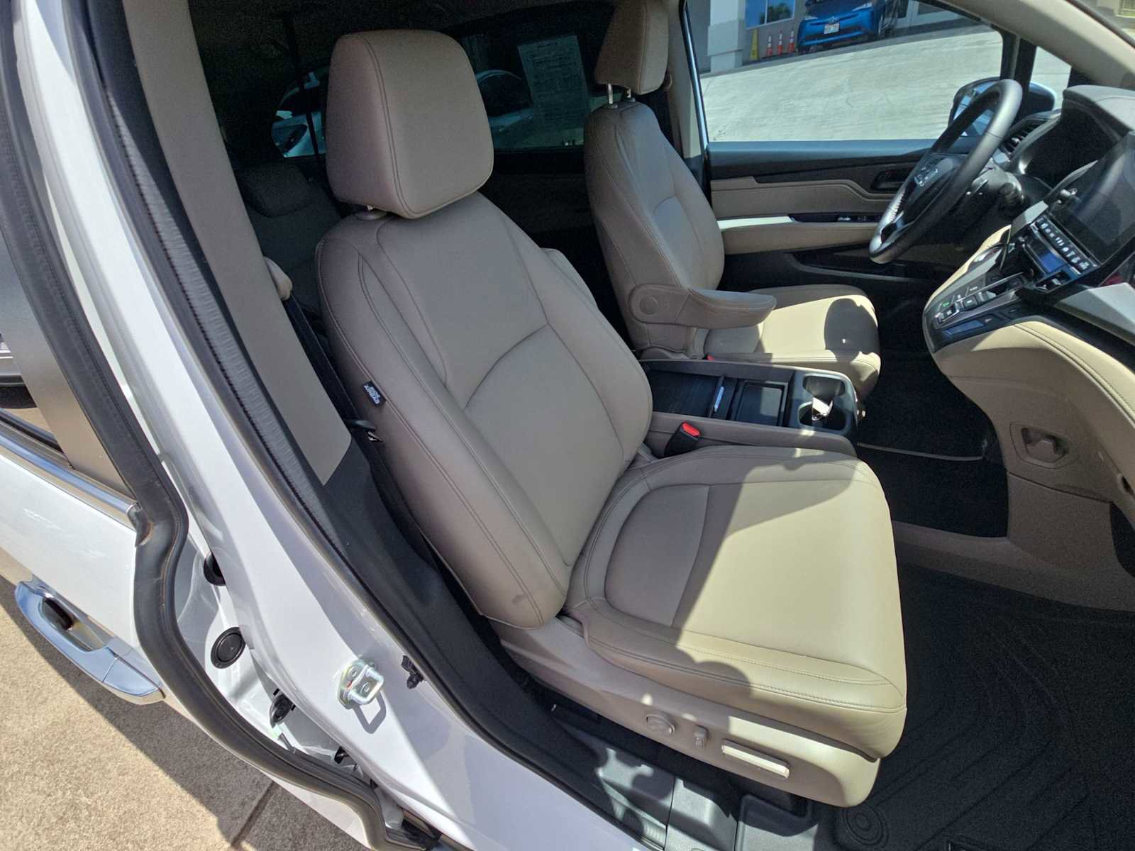 Used 2023 Honda Odyssey EX-L image 27