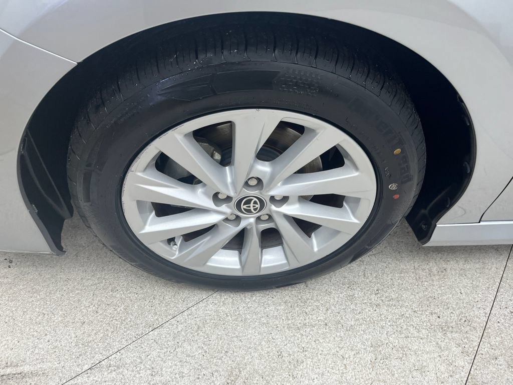 Used 2022 Toyota Camry LE FWD image 9