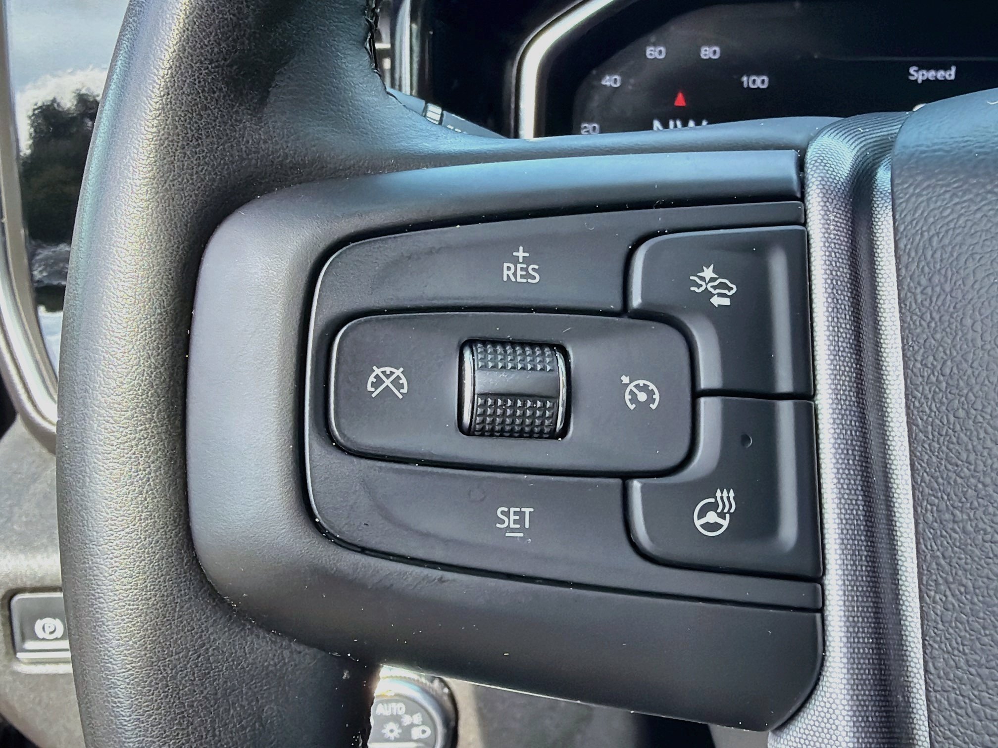 Used 2025 GMC Sierra 1500 SLT AWD/4WD image 35
