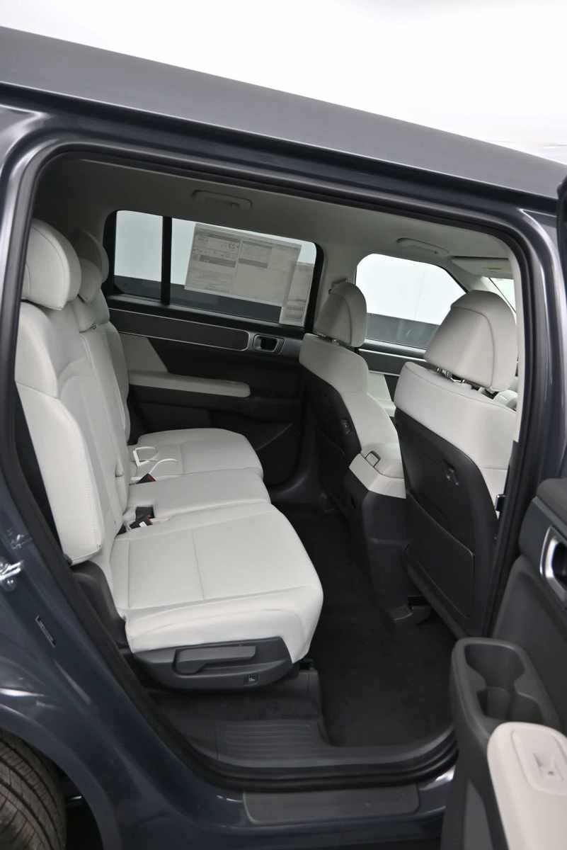 New 2026 Hyundai Santa Fe SE AWD/4WD image 12